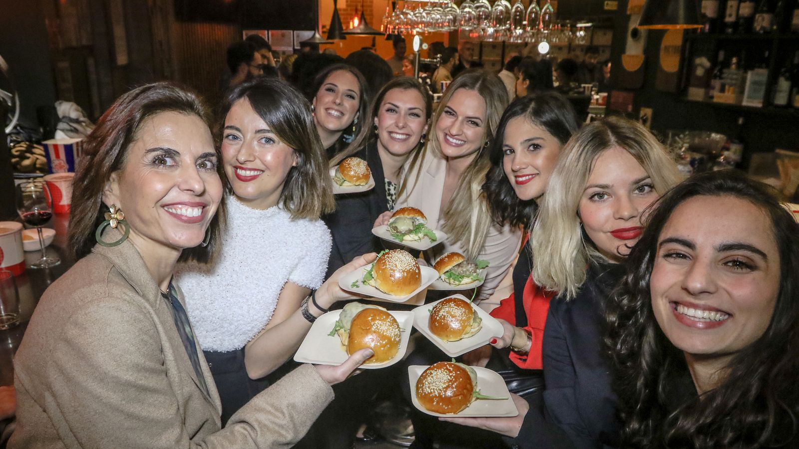 Celebración en KGB.