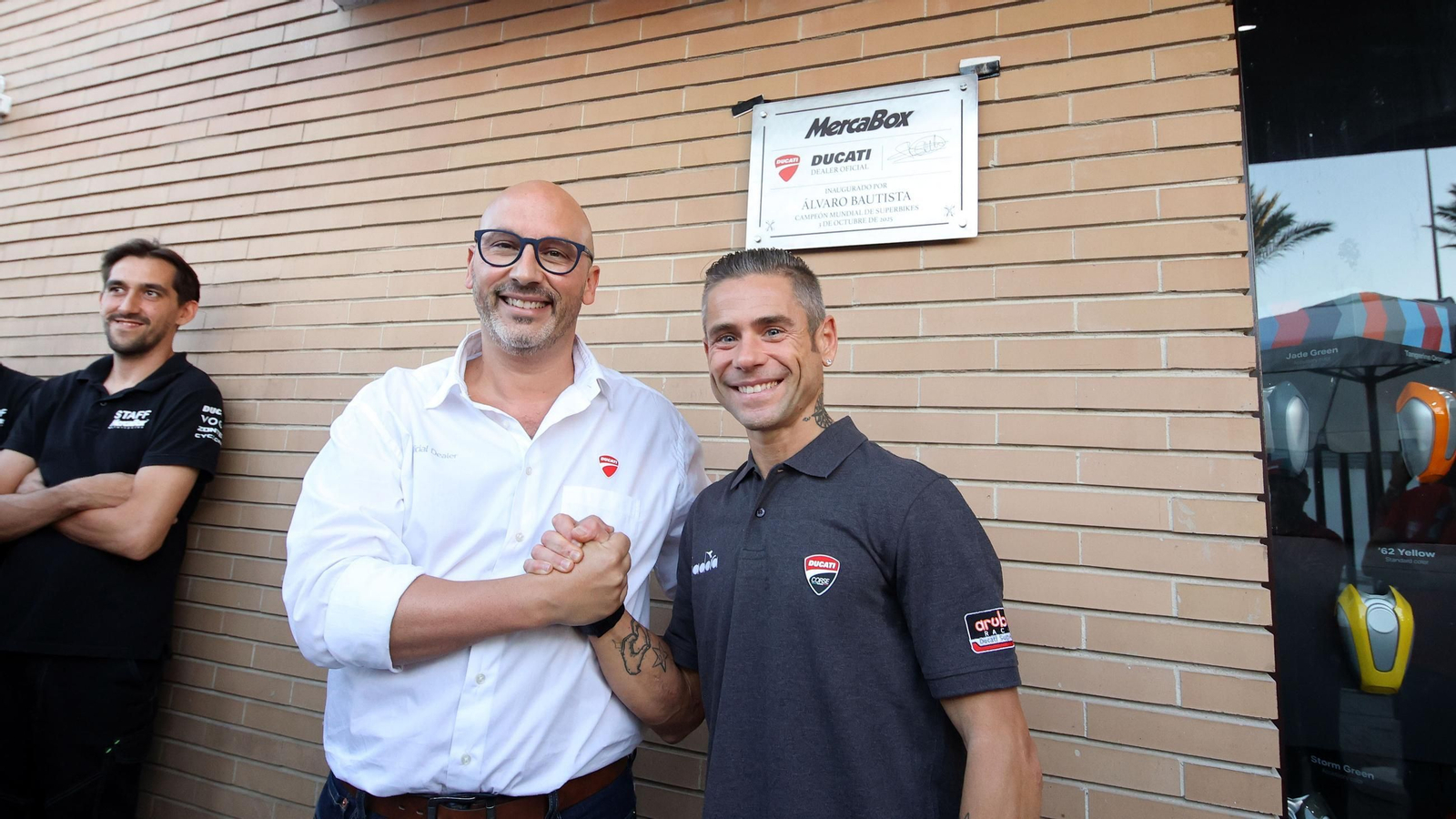 Concesionario Ducati y Alvaro Bautista 11.jpg