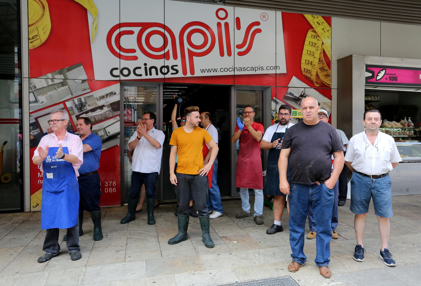 Más imágenes de la protesta de los minoristas del mercado de San Sebastián