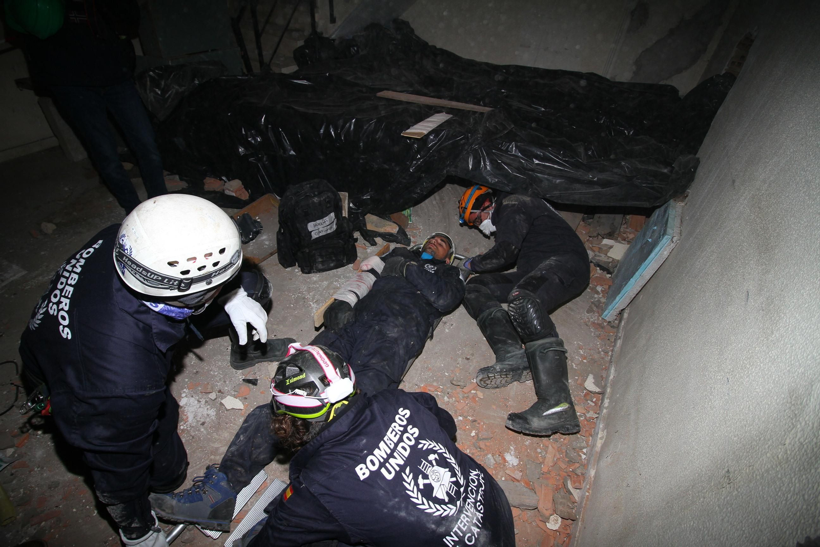 Imágenes del curso Asistencia Sanitaria en Catástrofes de Bomberos Unidos Sin Fronteras