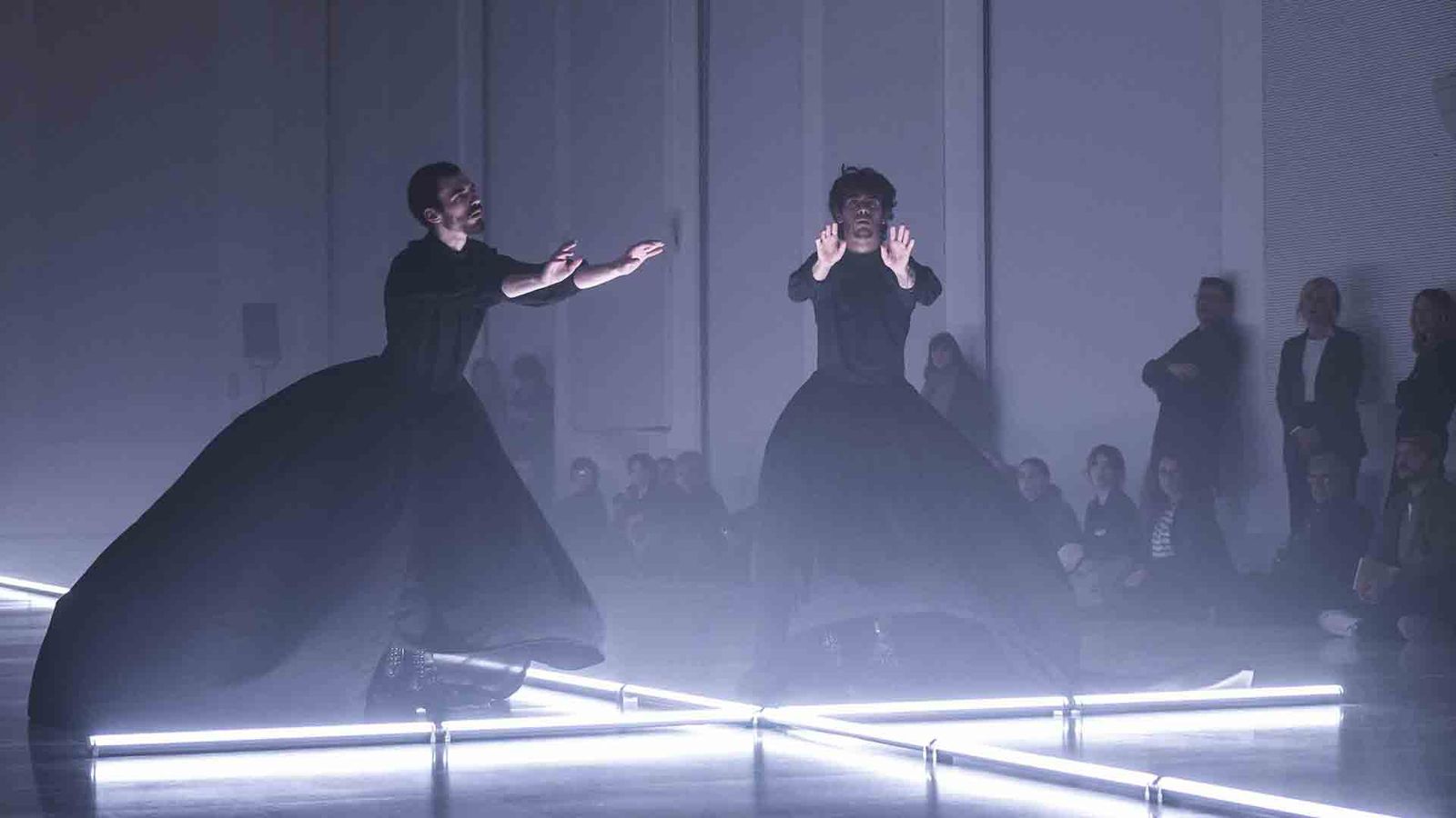 ‘Totentanz. Morgen ist die frage’