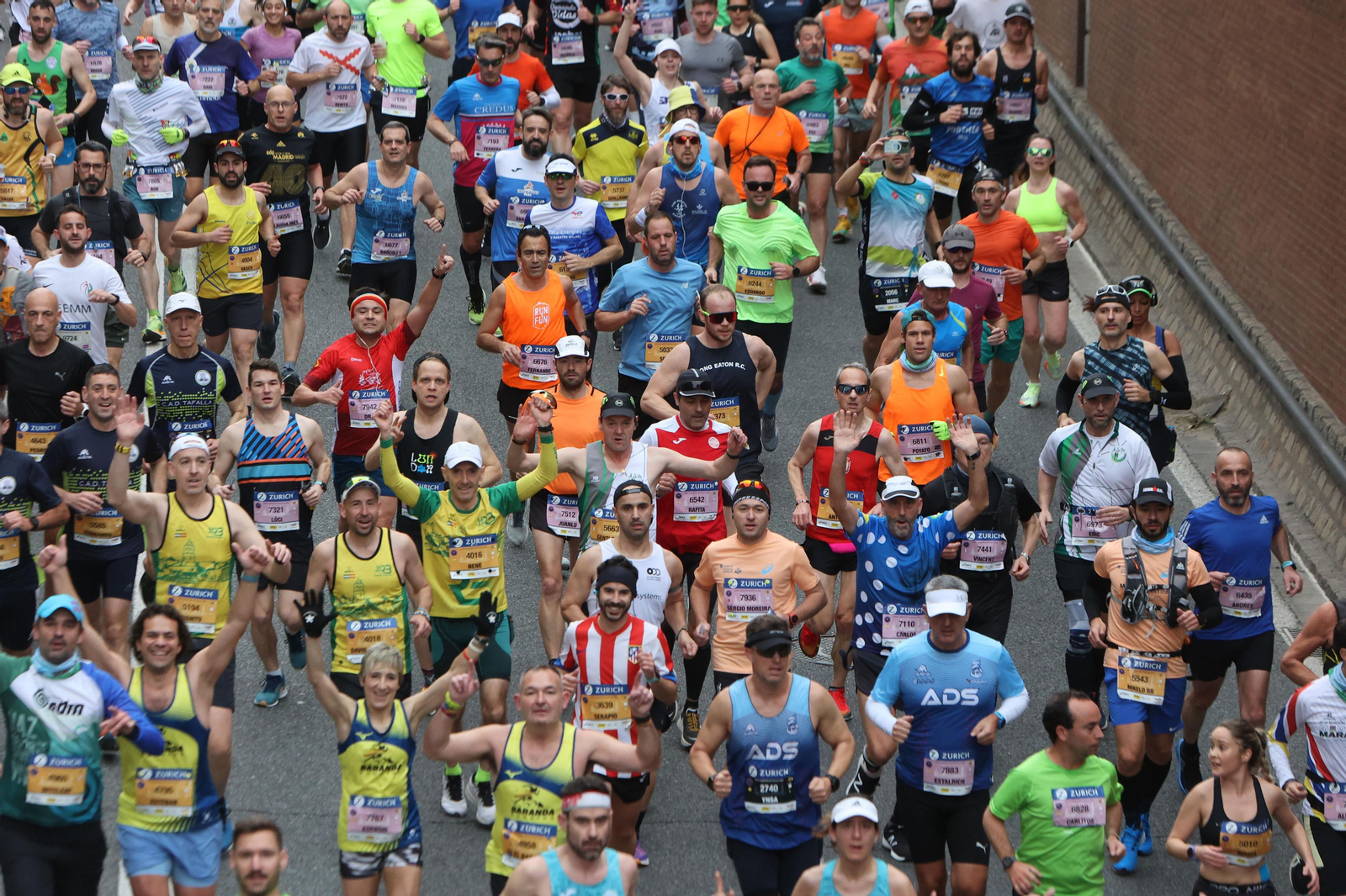 Búscate en la maratón de Sevilla 05