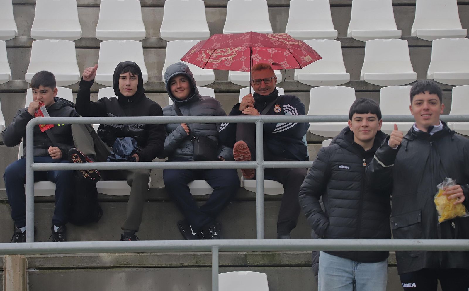 Búscate en el Ciudad de La Línea durante el Balona - Córdoba B de Tercera Federación