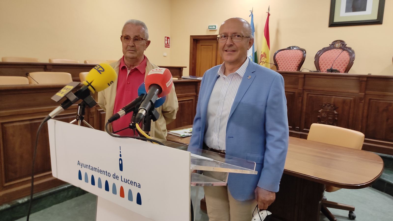 El concejal de Agricultura, Lucas Gómez, y el presidente de la DO Lucena, Antonio Cañete