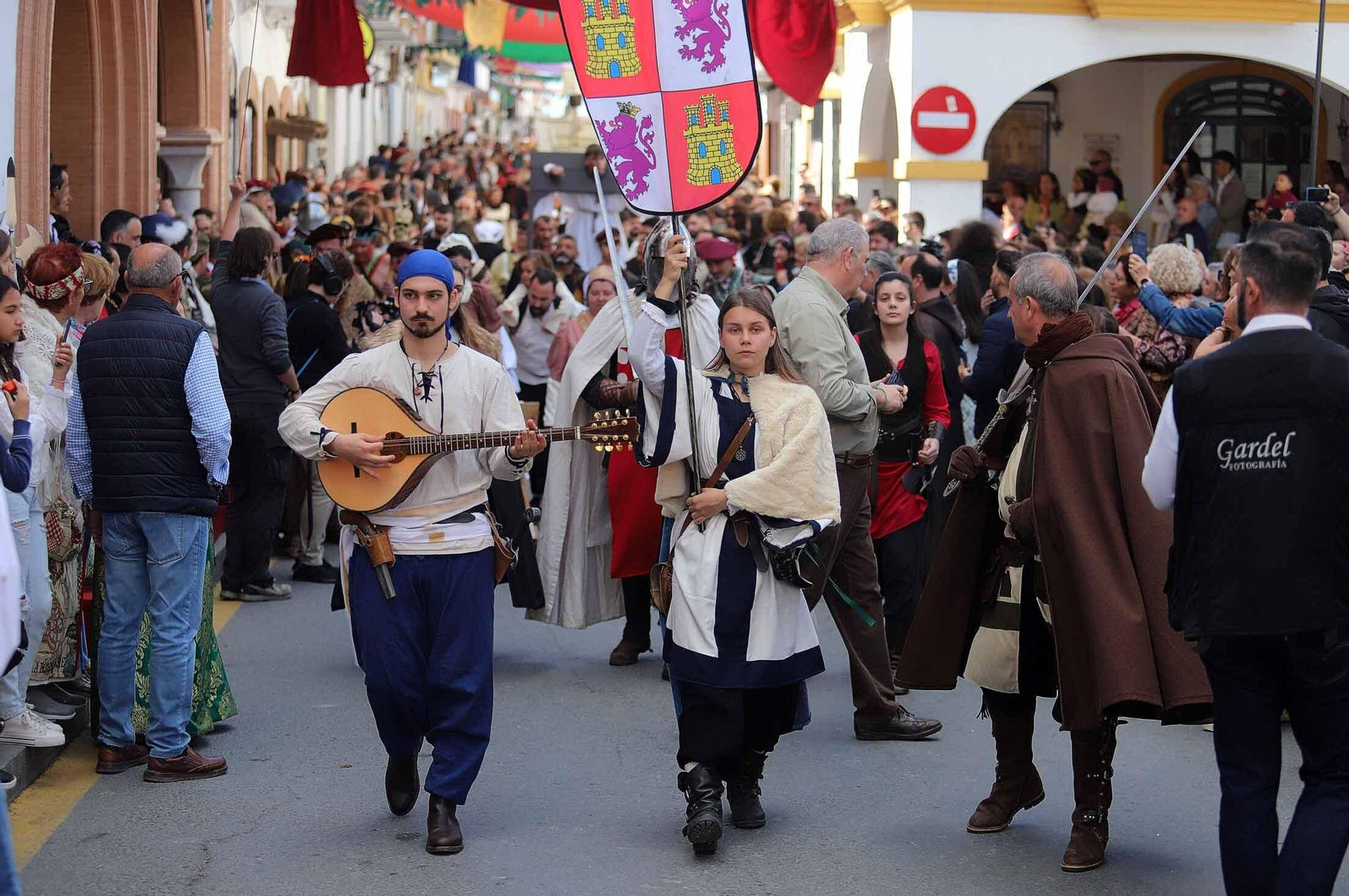 Imágenes del gran ambiente en la Feria Medieval de Palos de la Frontera, Huelva