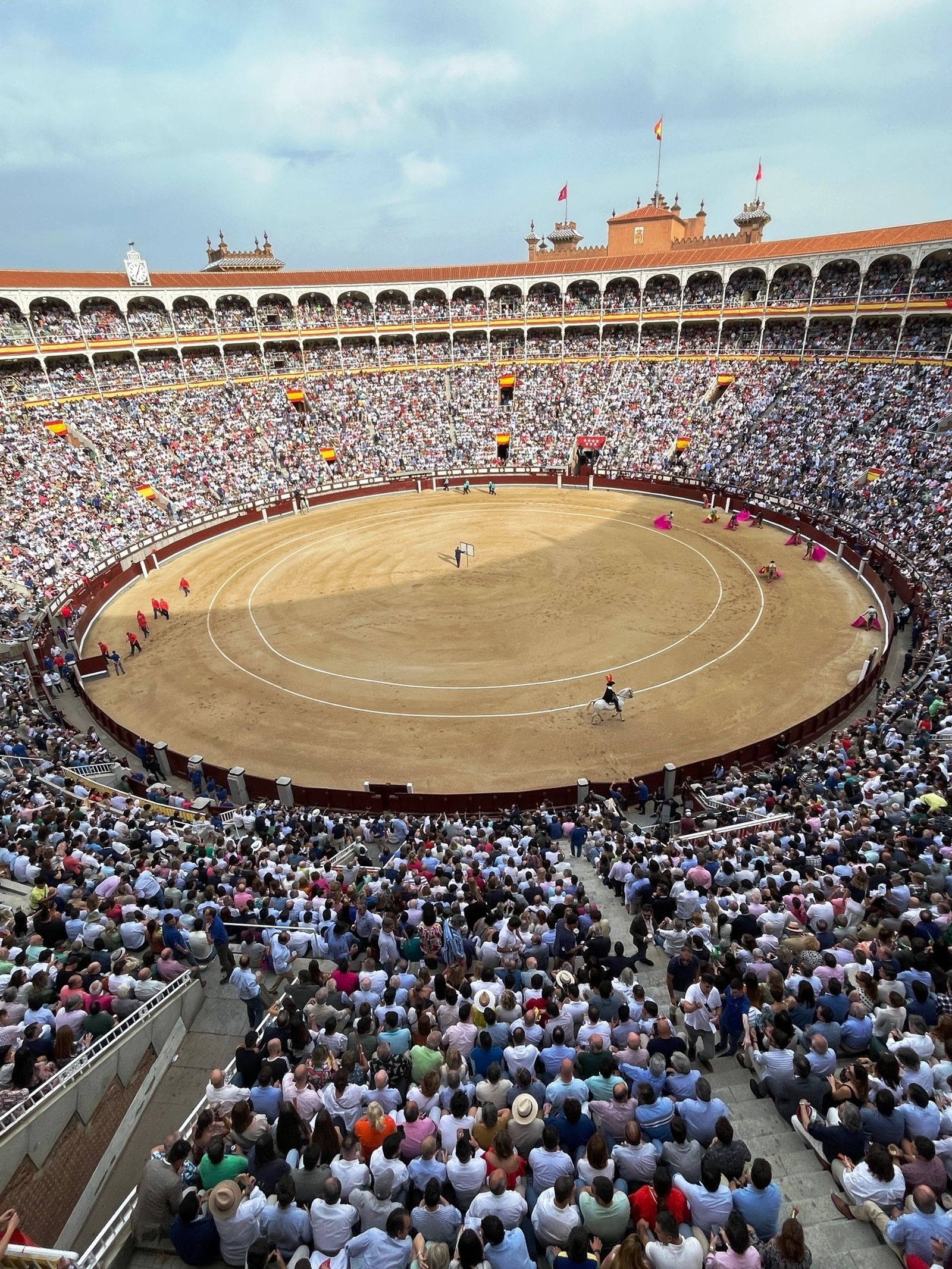 Tarde de toros en Las Ventas.