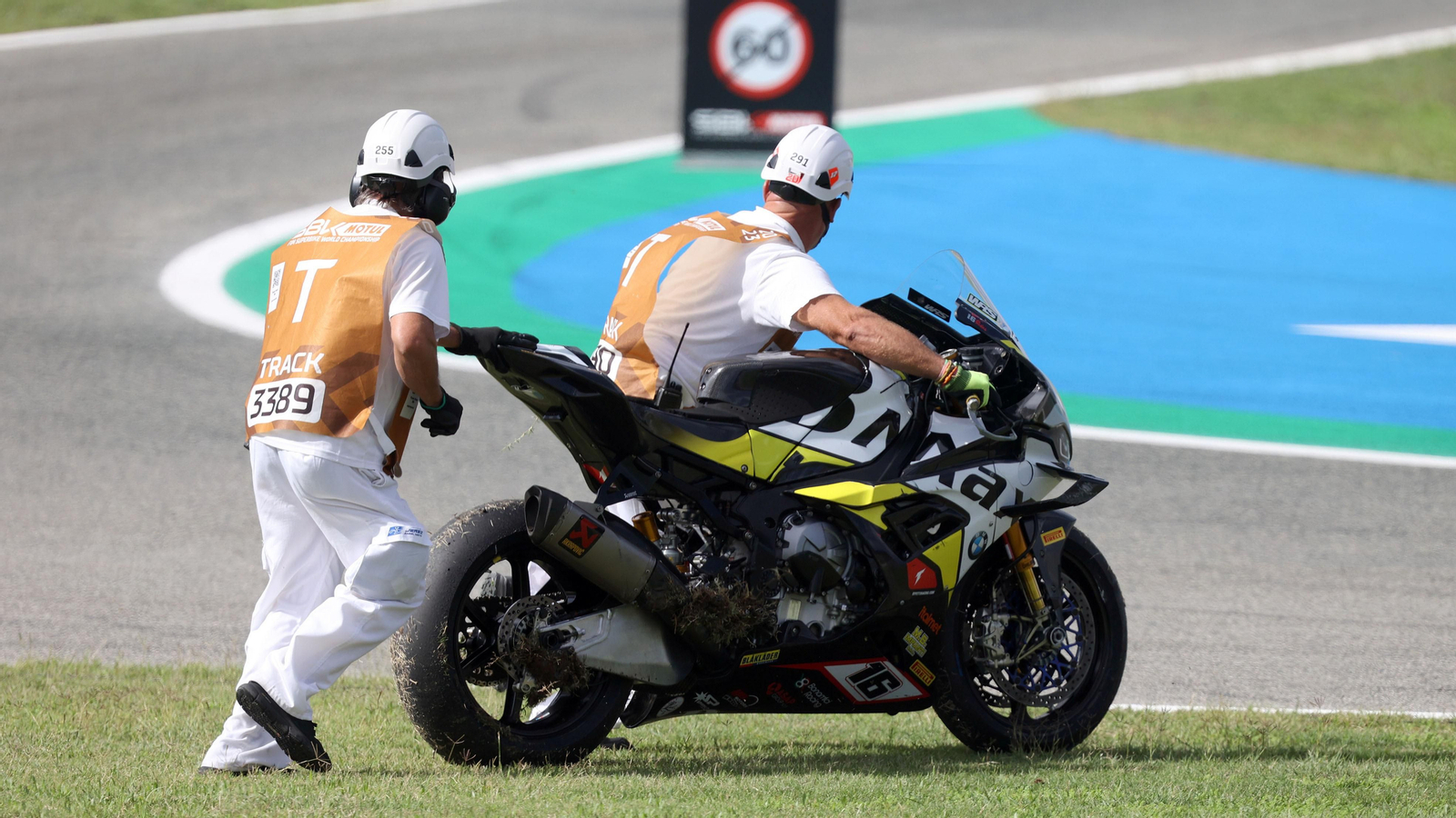 Primer día de entrenamientos de SBK en el Circuito de Jerez - Ángel Nieto