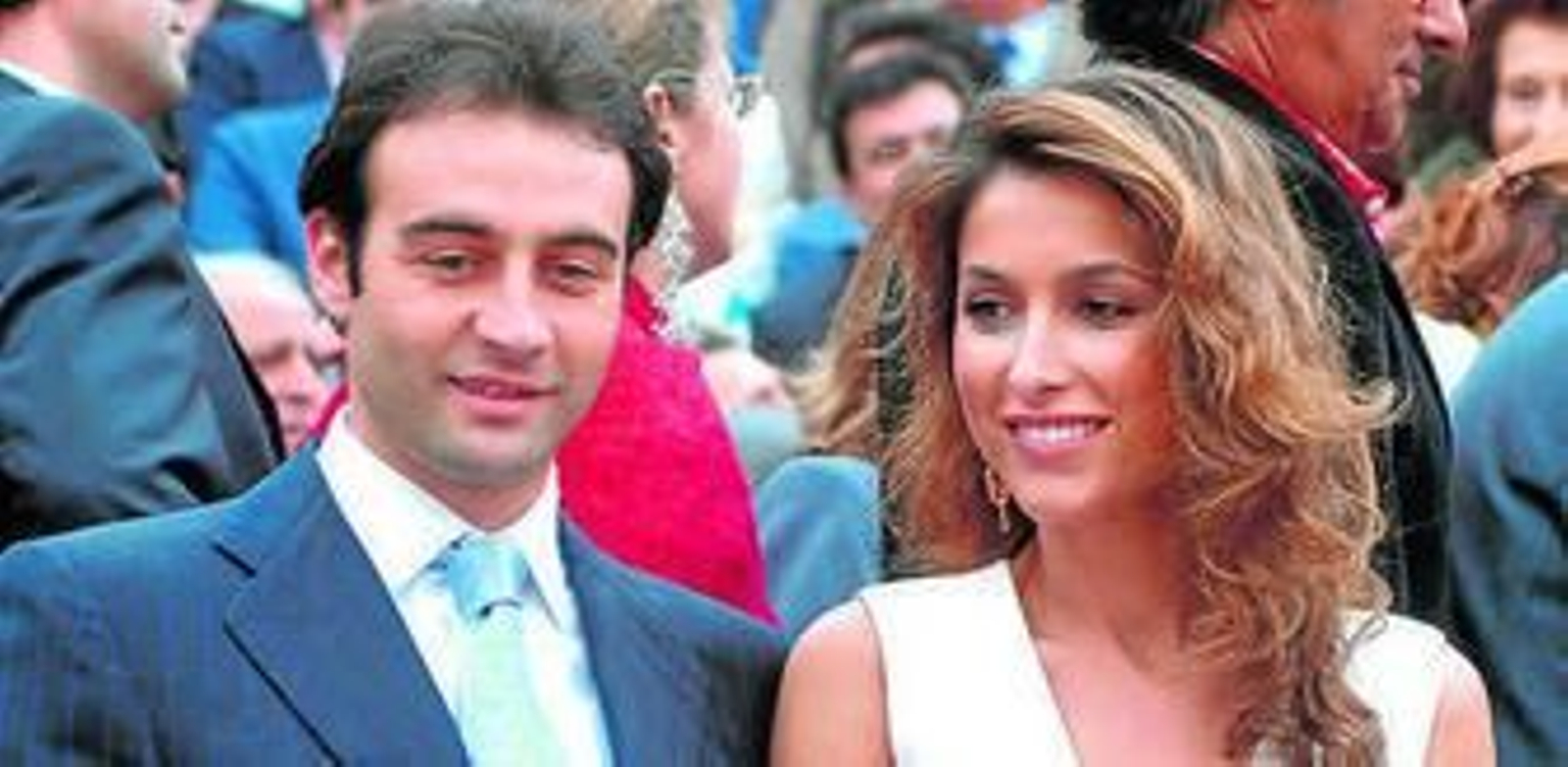 Enrique Ponce y Paloma Cuevas serán papás de nuevo
