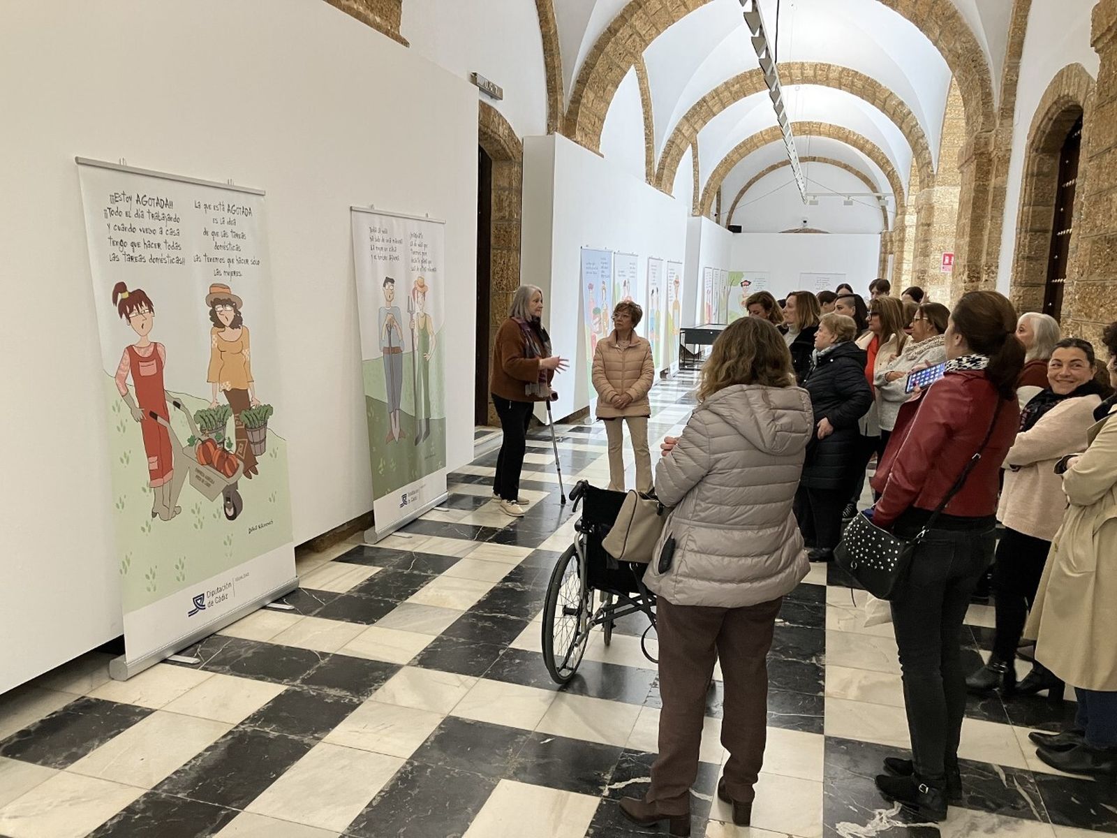 La muestra de viñetas inaugurada en la Diputación de Cádiz.