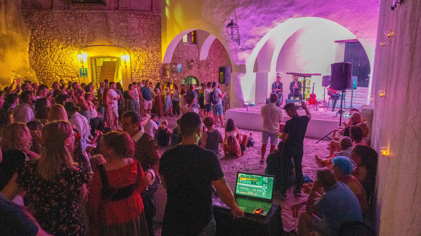 Las fotos de la IV Noche de las Velas en Castellar