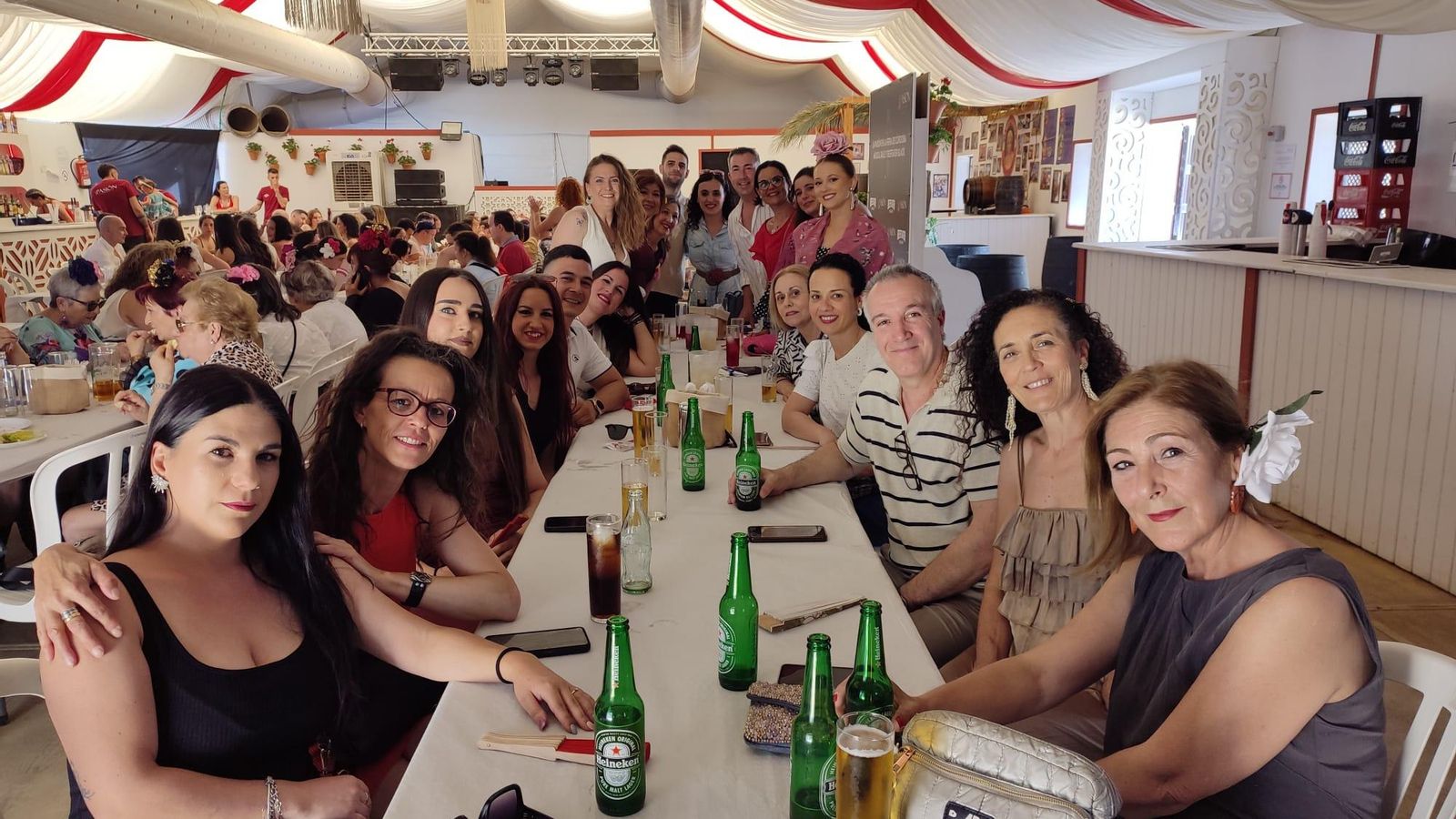 Trabajadores del NH Amistad en su comida de empresa en la Feria.