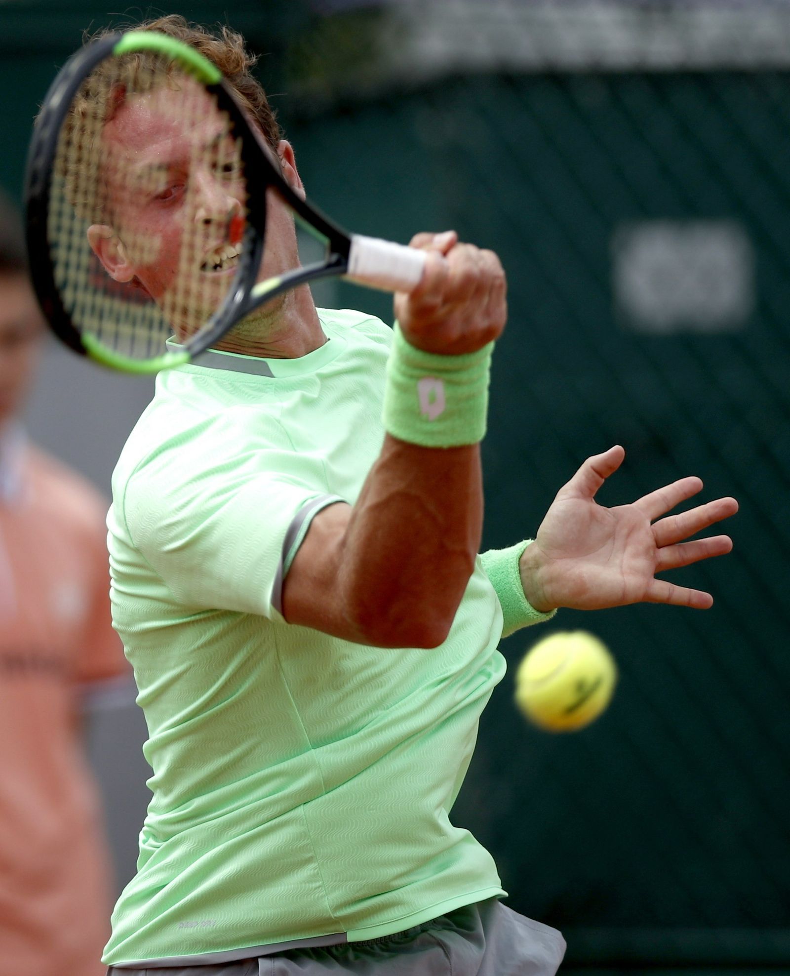 Carballés ganó en tres sets.