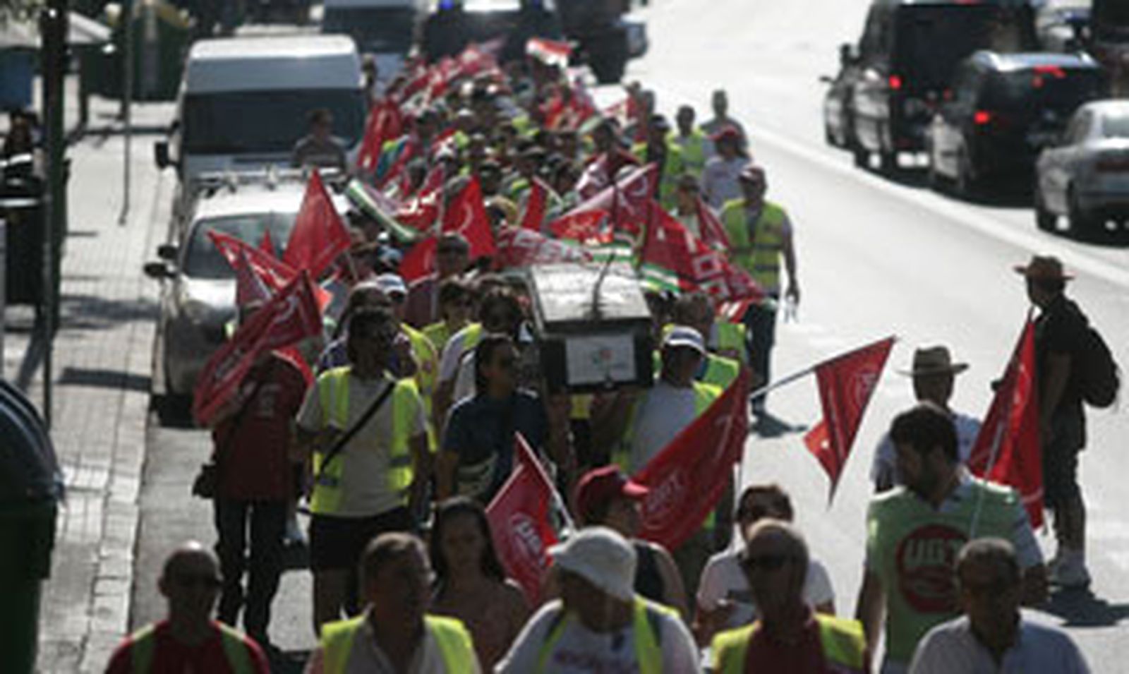 Mercasevilla justifica el ERE por el riesgo de desaparición de la empresa