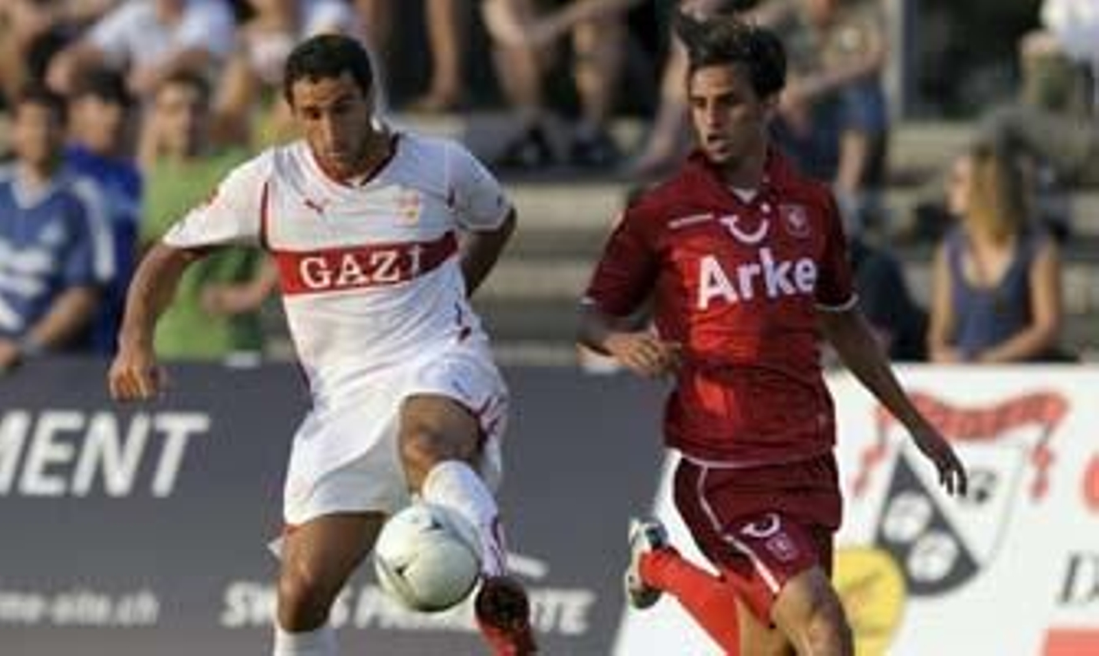 El Sevilla piensa en el costarricense Ruiz para sustituir a Luis Fabiano