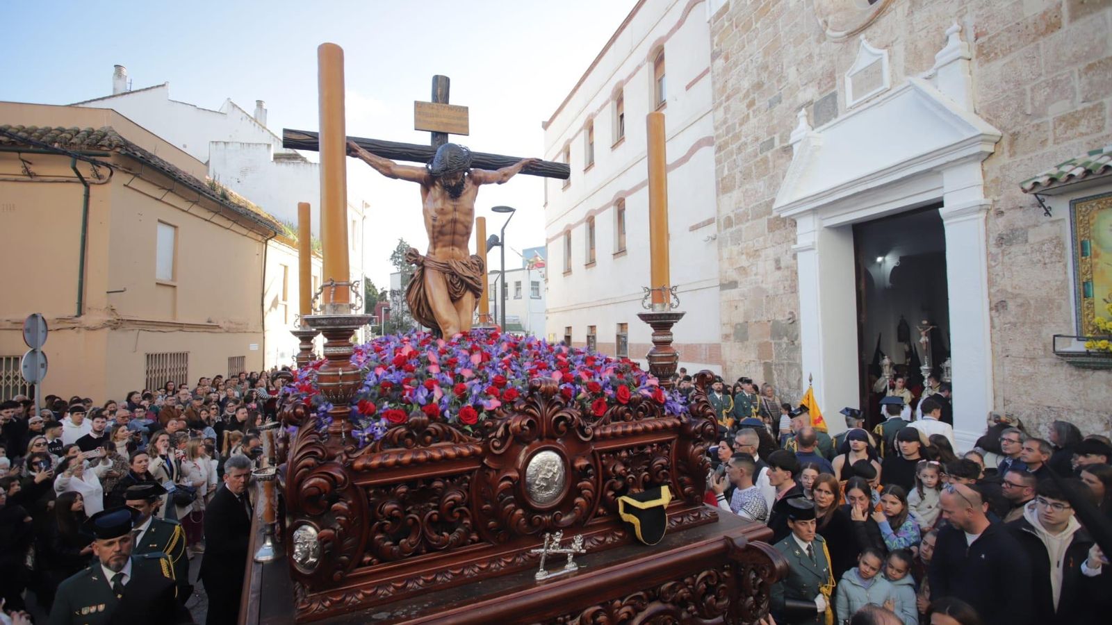 El Cristo de la Buena Muerte, a su salida de La Caridad.