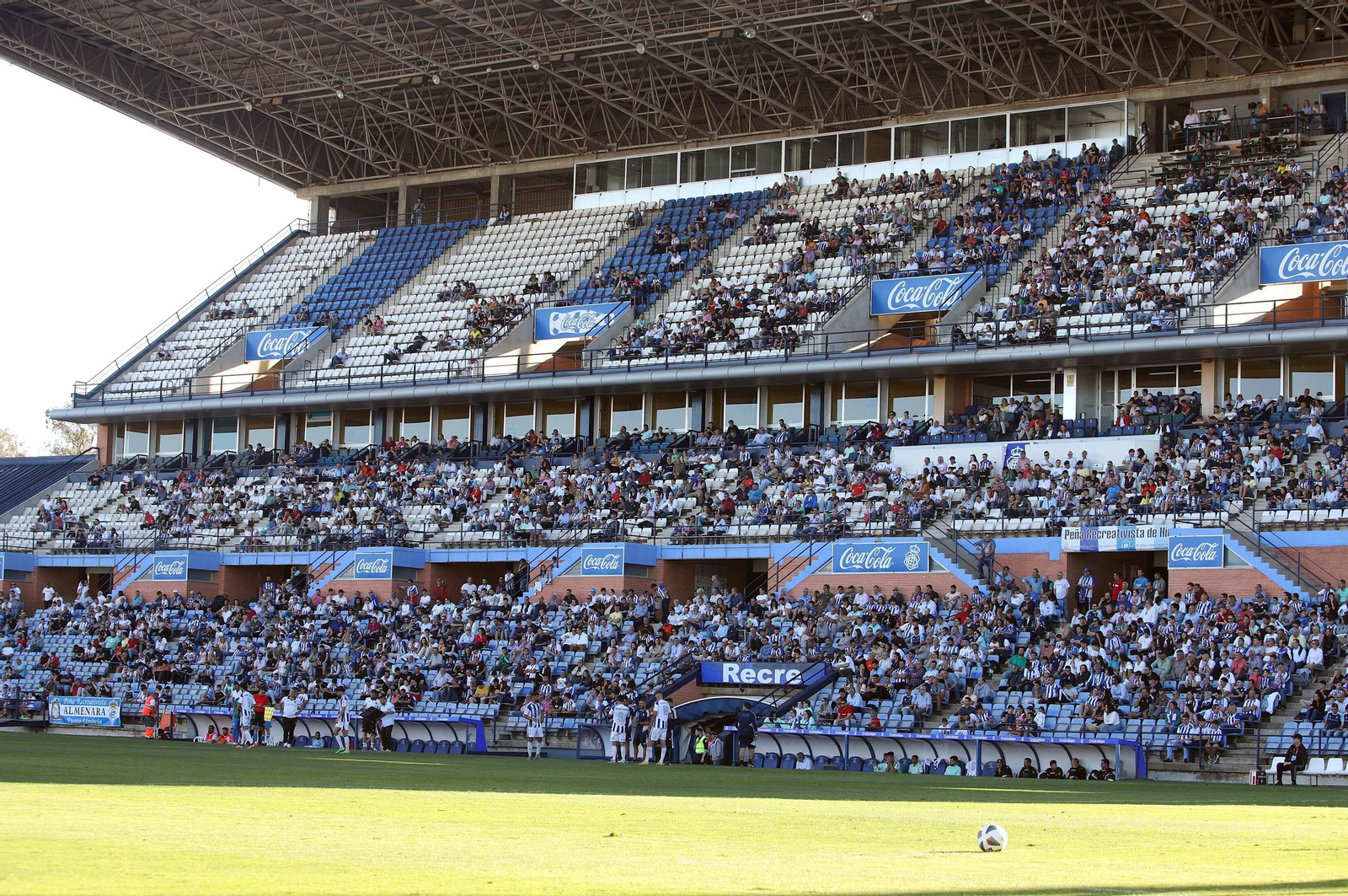 Imágenes del ambiente en el Recre-Jerez