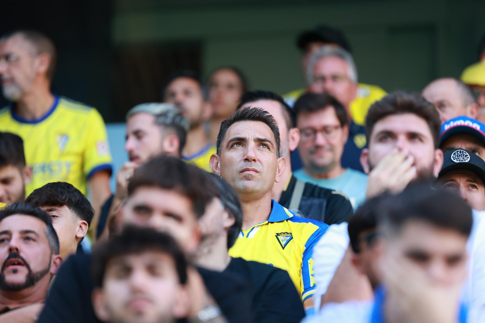 Búscate entre las fotos del partido de fútbol Cádiz CF - CD Eldense