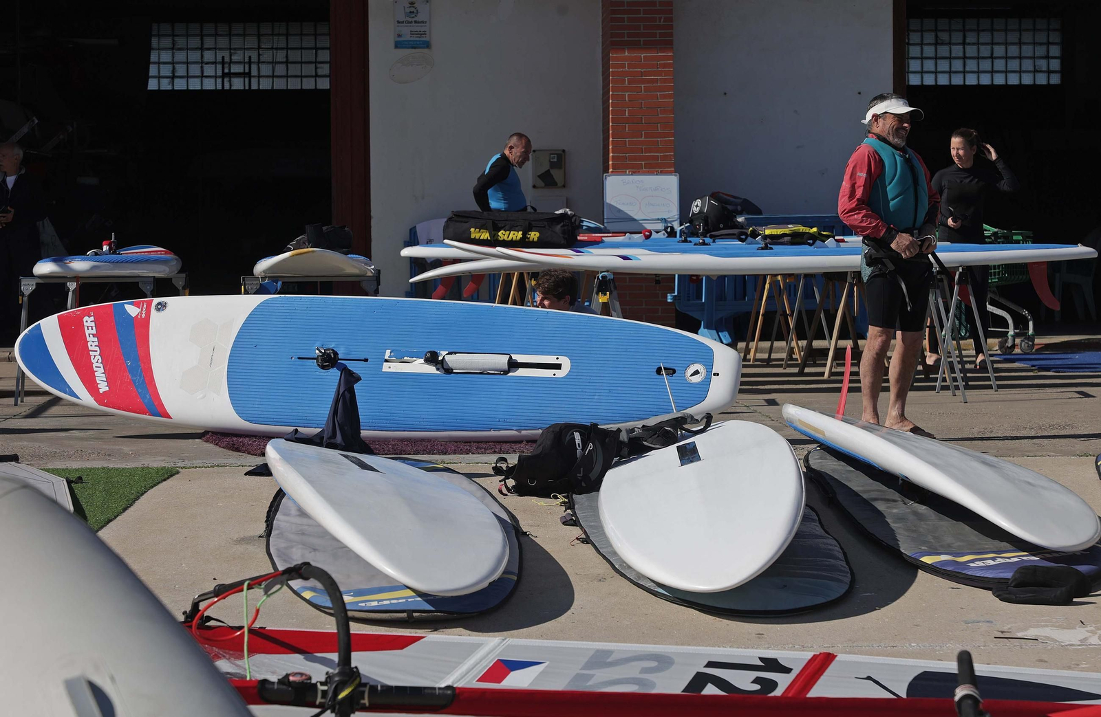 Fotos de la segunda jornada de la Copa de Andalucía de la clase windsurfer en La Línea