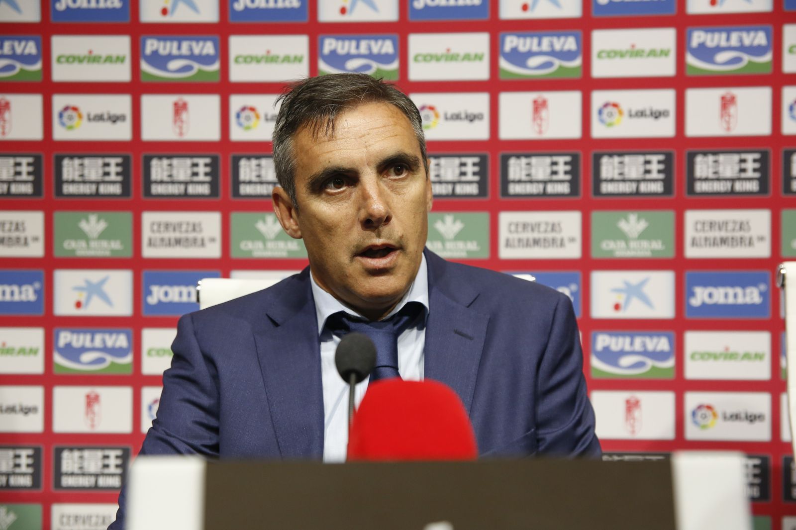 Manolo Salvador, el día de su presentación como director deportivo del Granada.