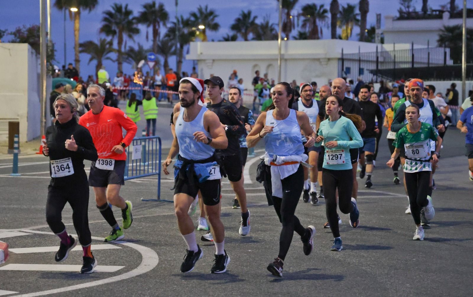 Las fotos de la San Silvestre del Real Club Mediterráneo en Málaga