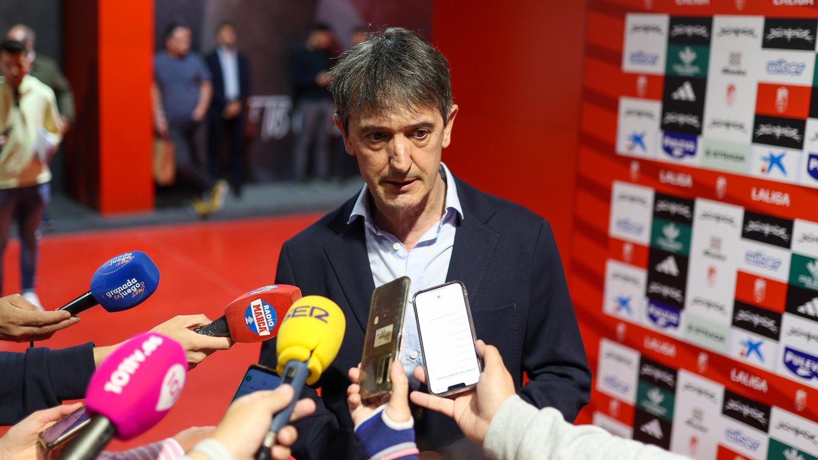 El técnico también habló en zona mixta