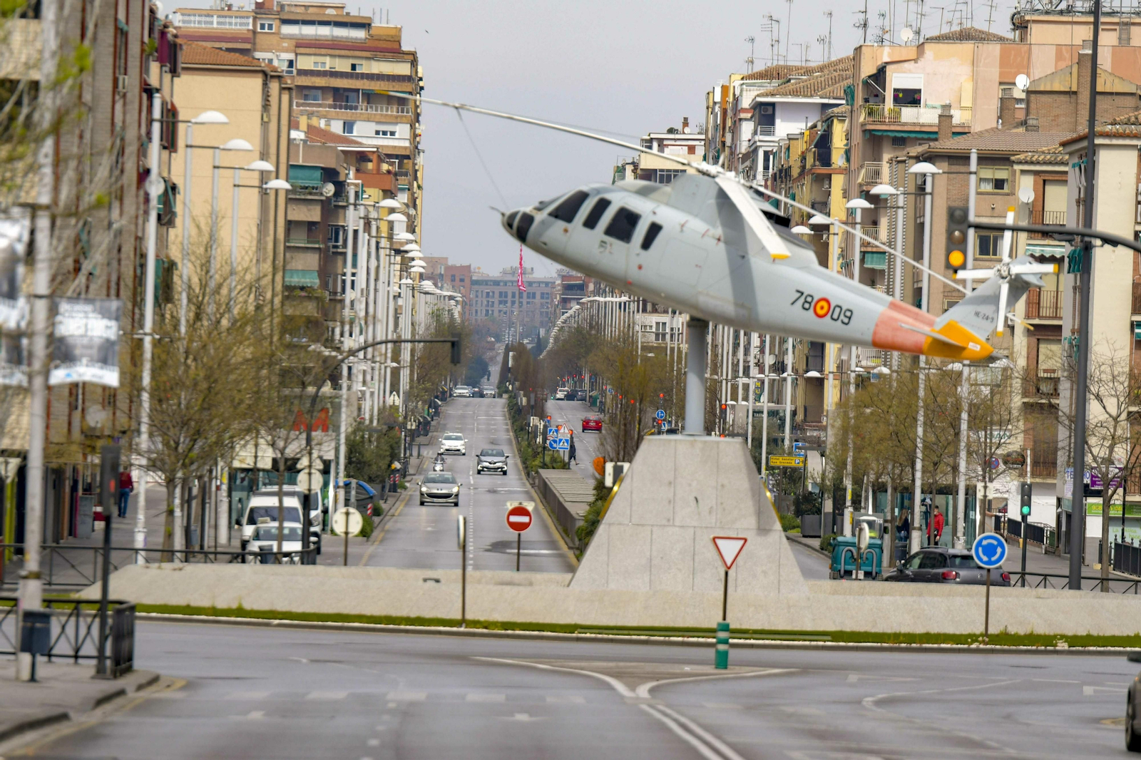 Vista de Camino de Ronda desde la Avenida América esta tarde