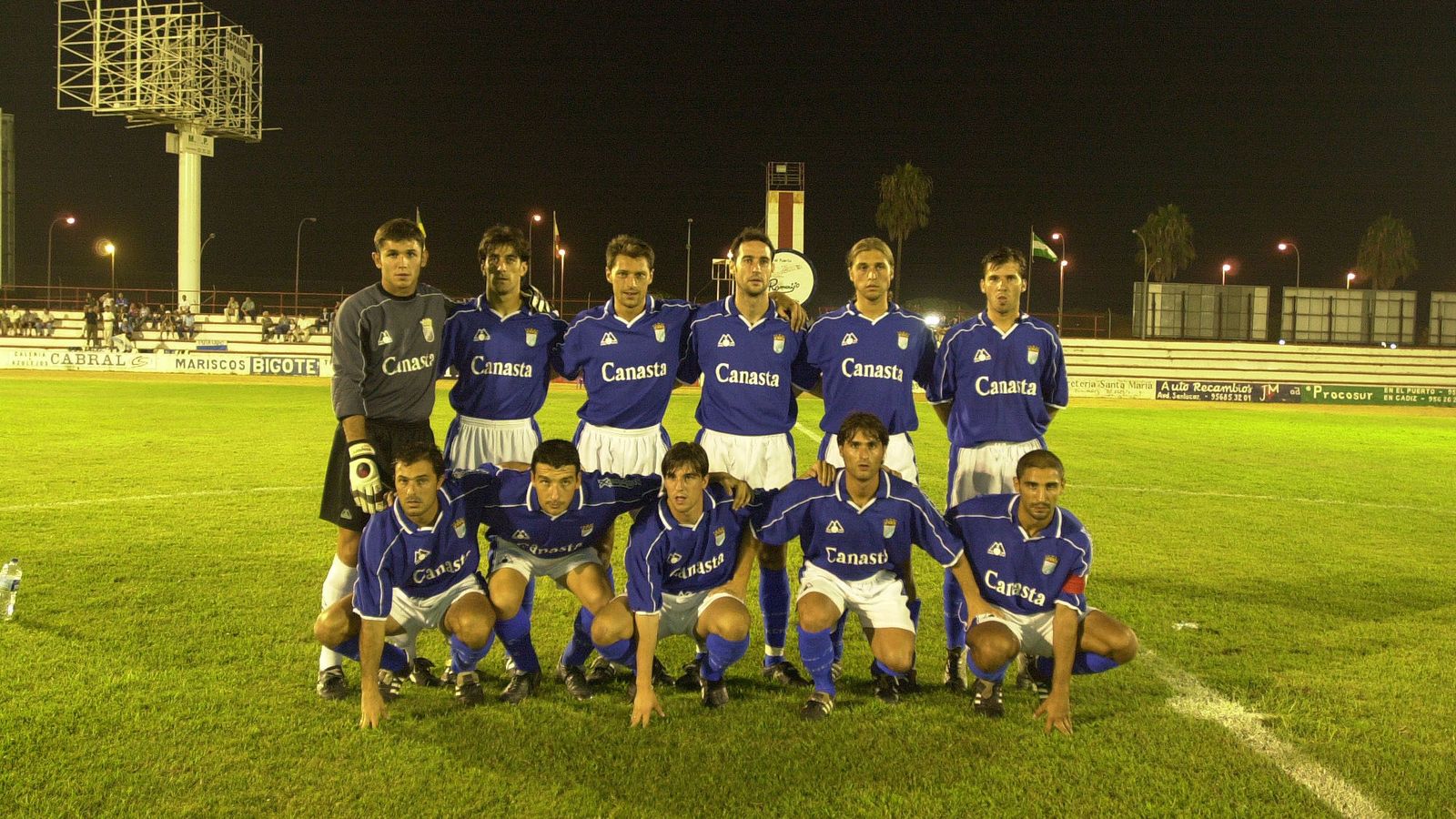 Formación del Xerez CD en la semifinal del Trofeo Ciudad de El Puerto contra el Sanluqueño en 2001.