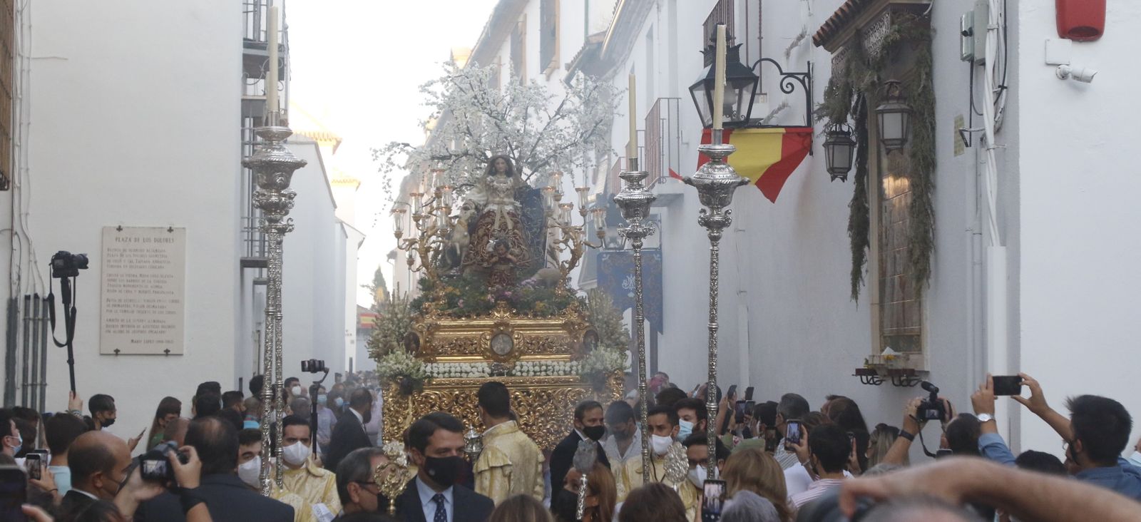 La Divina Pastora, a su salida de la plaza de Capuchinos.