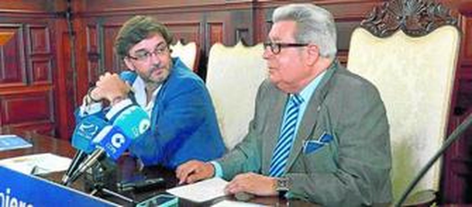 Matías Aguilar y José Antonio Pérez, en un momento de la rueda de prensa ofrecida en el Casino Jerezano.