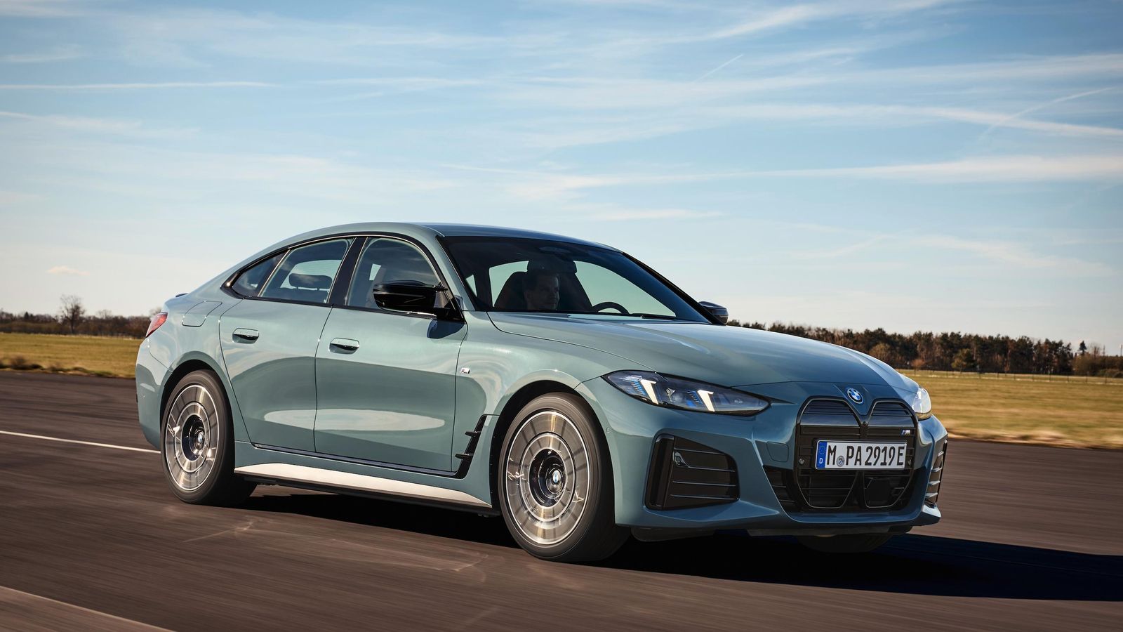 Con la nueva versión del i4 ya son dos las que tienen tracción total, luego, con un motor en cada eje.