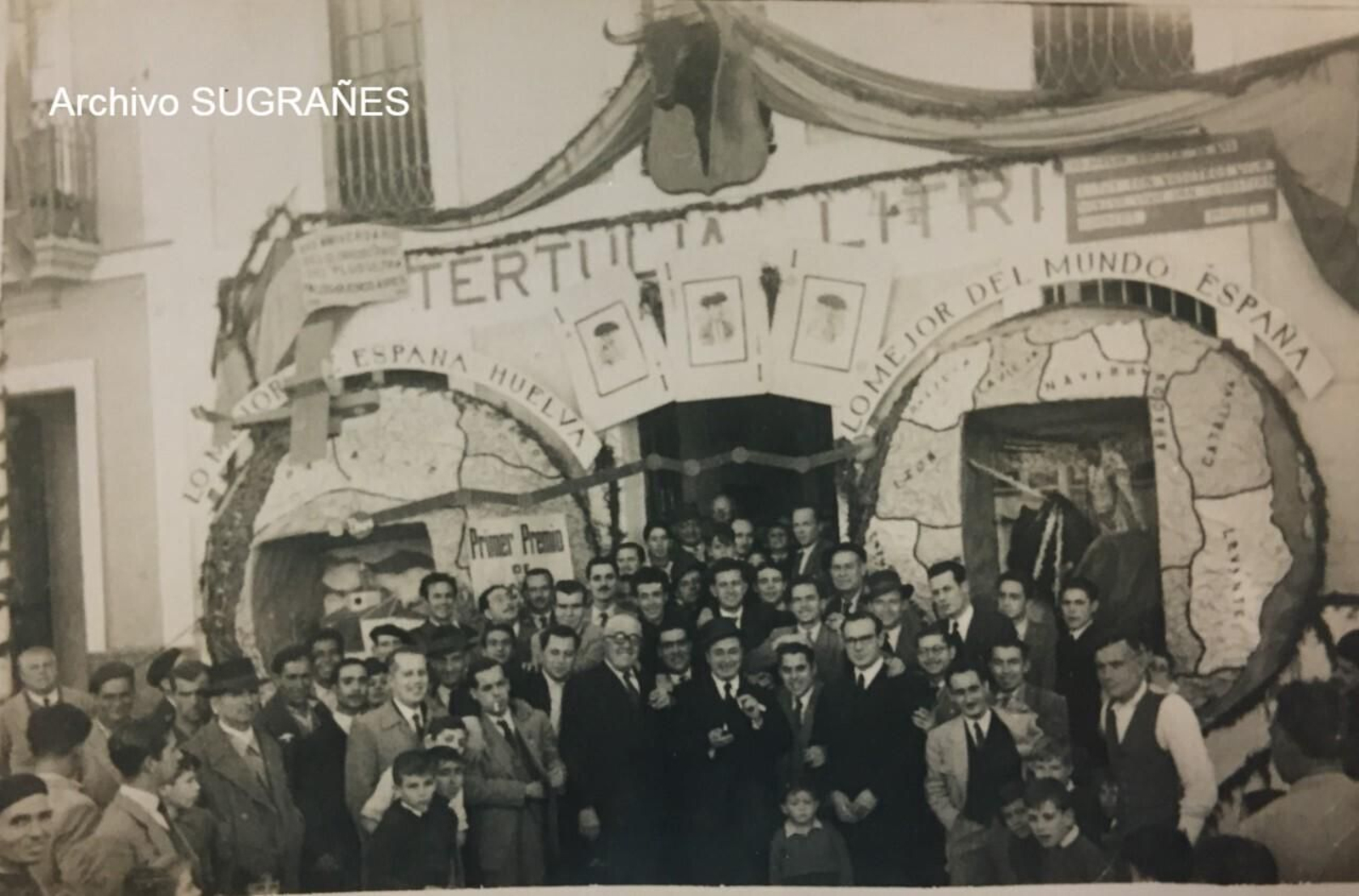 La Tertulia Litri adroanda para las fiestas patronales de los años cincuenta.