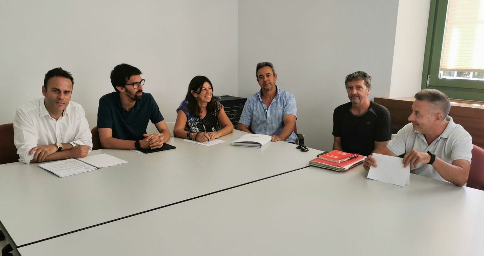 Los tres concejales de Adelante El Puerto se reunieron con la comité de empresa del servicio de limpieza pública.