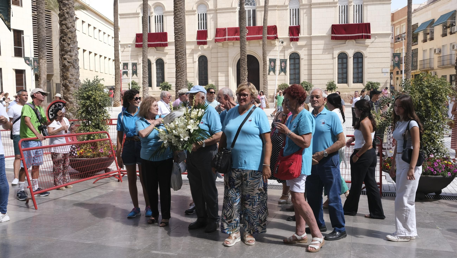 Ofrenda floral a la Virgen del Mar en la Feria de Almería 2024, en imágenes
