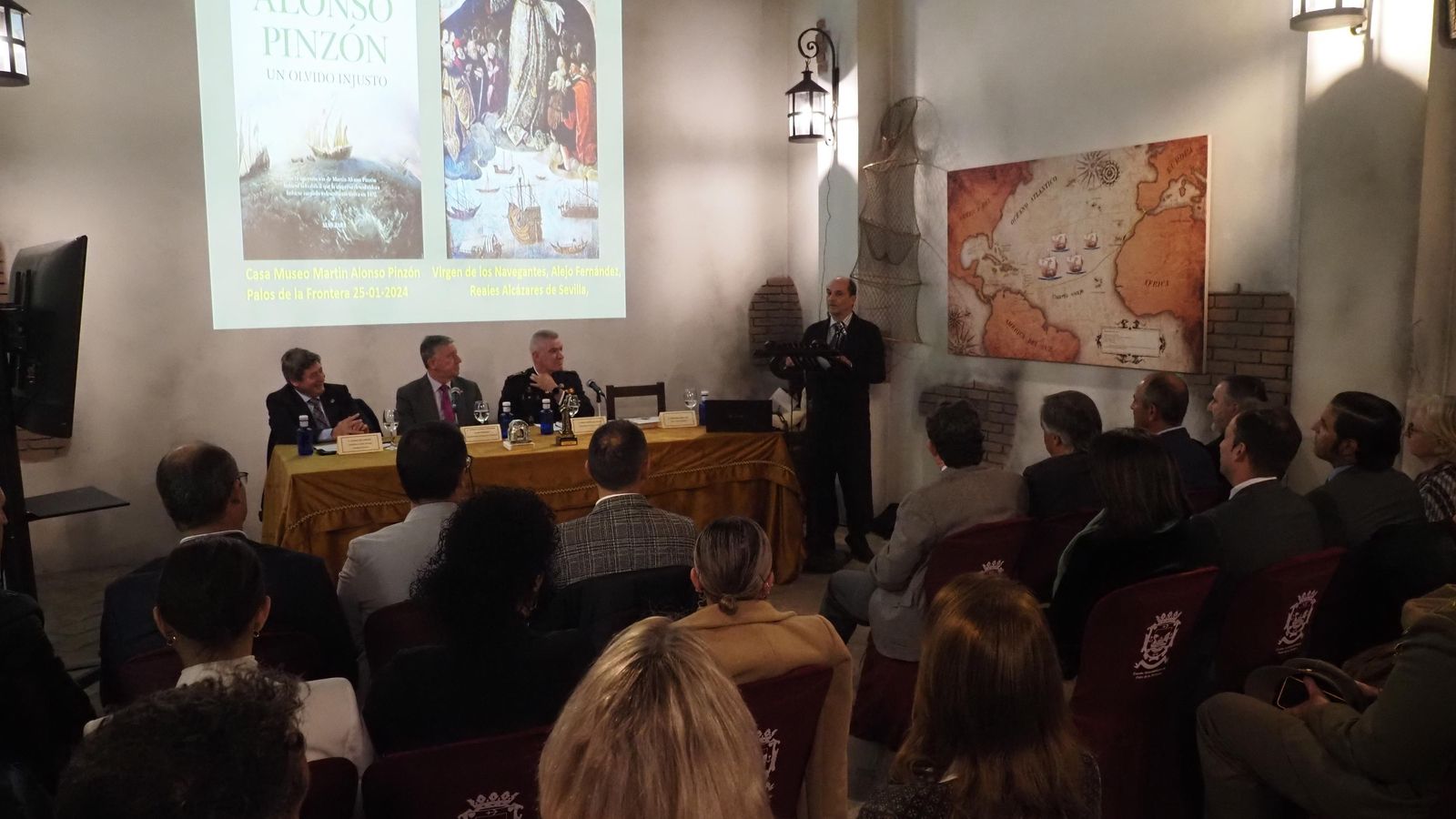 Presentación de la obra de Martín Alonso Pinzón.