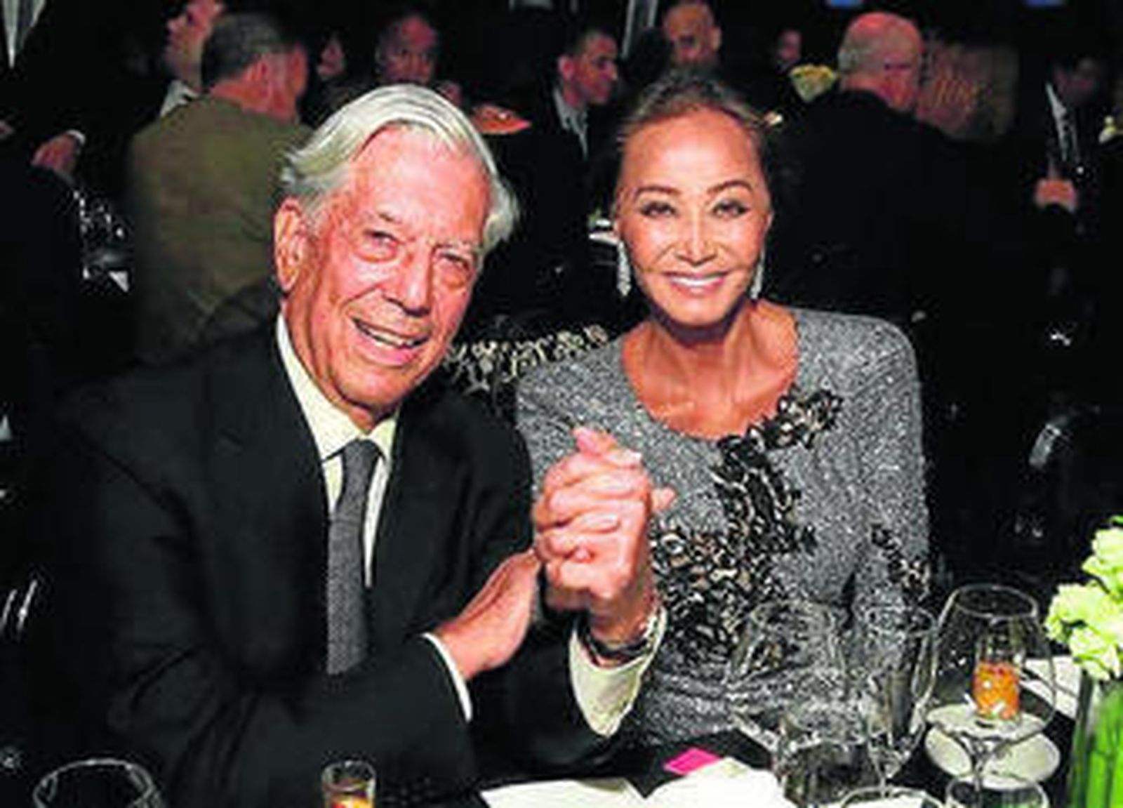 Mario Vargas Llosa inicia los trámites de divorcio