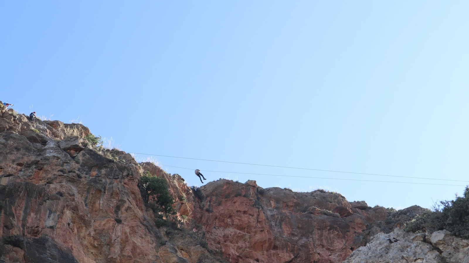 Una de las tirolinas del itinerario.