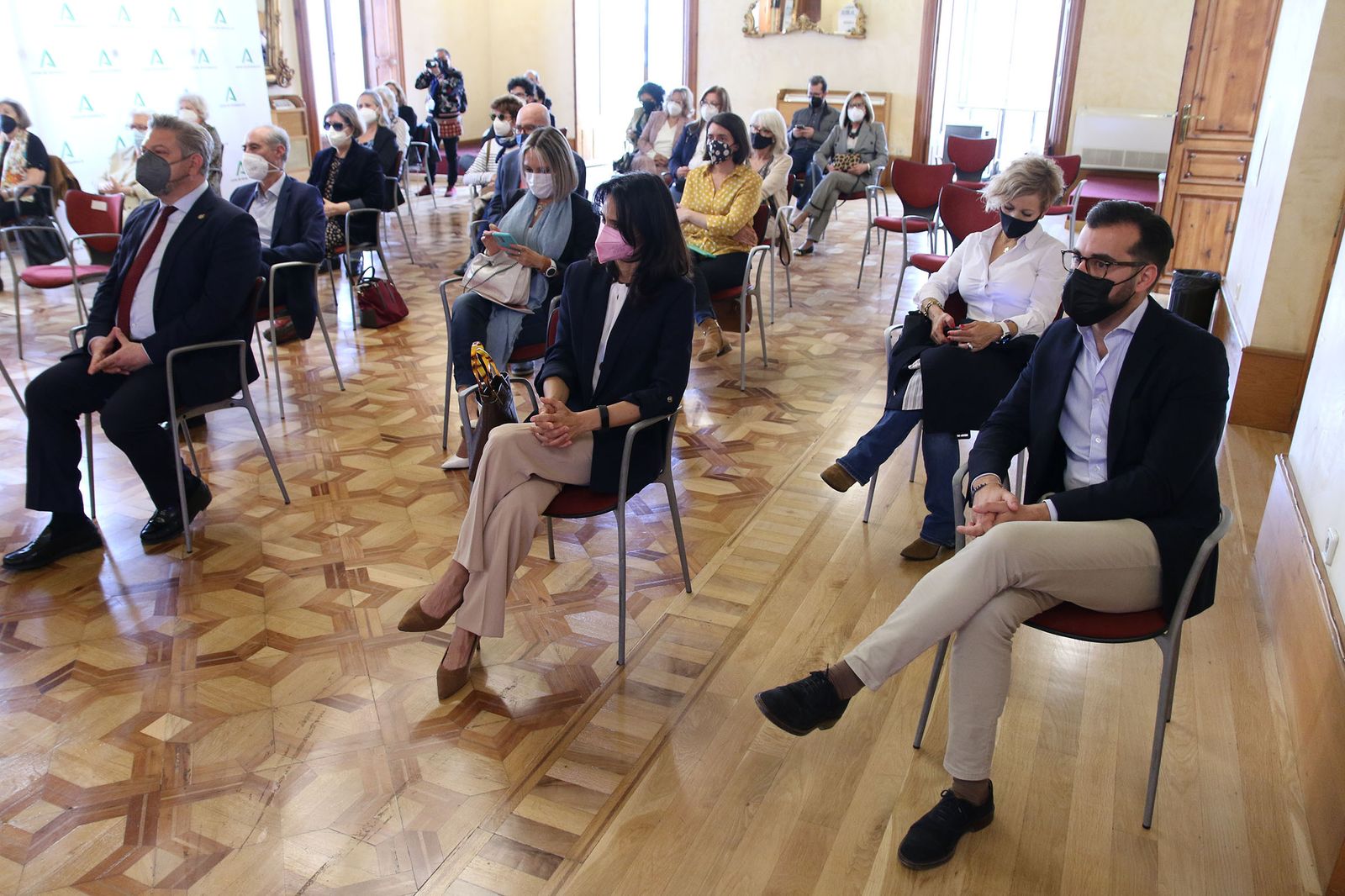 Fotogalería Diario de los Libros, con Vanessa Montfort y su obra 'La mujer sin nombre'