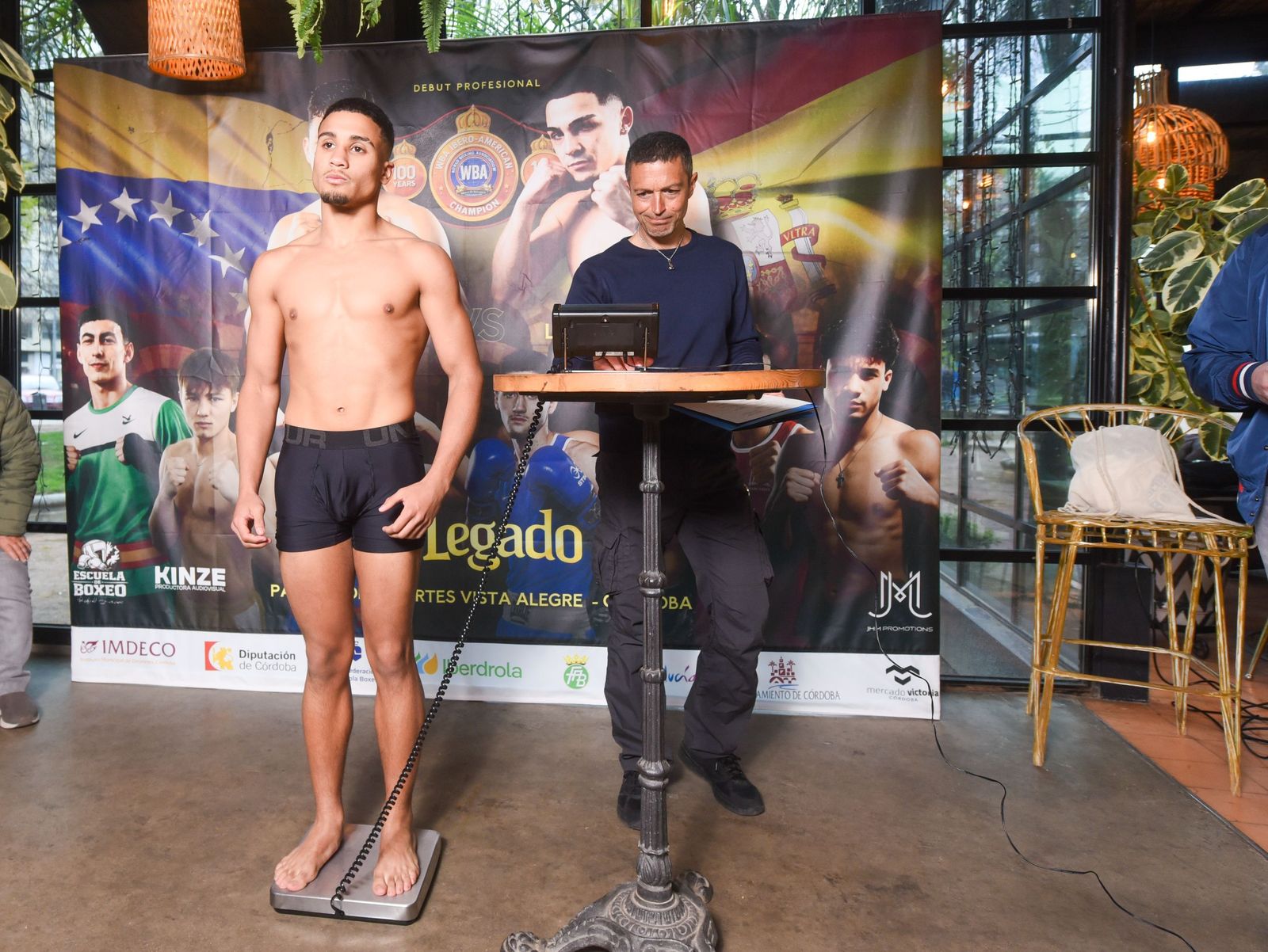 Las fotos del pesaje de la velada de Rafa Lozano Jr. en Córdoba