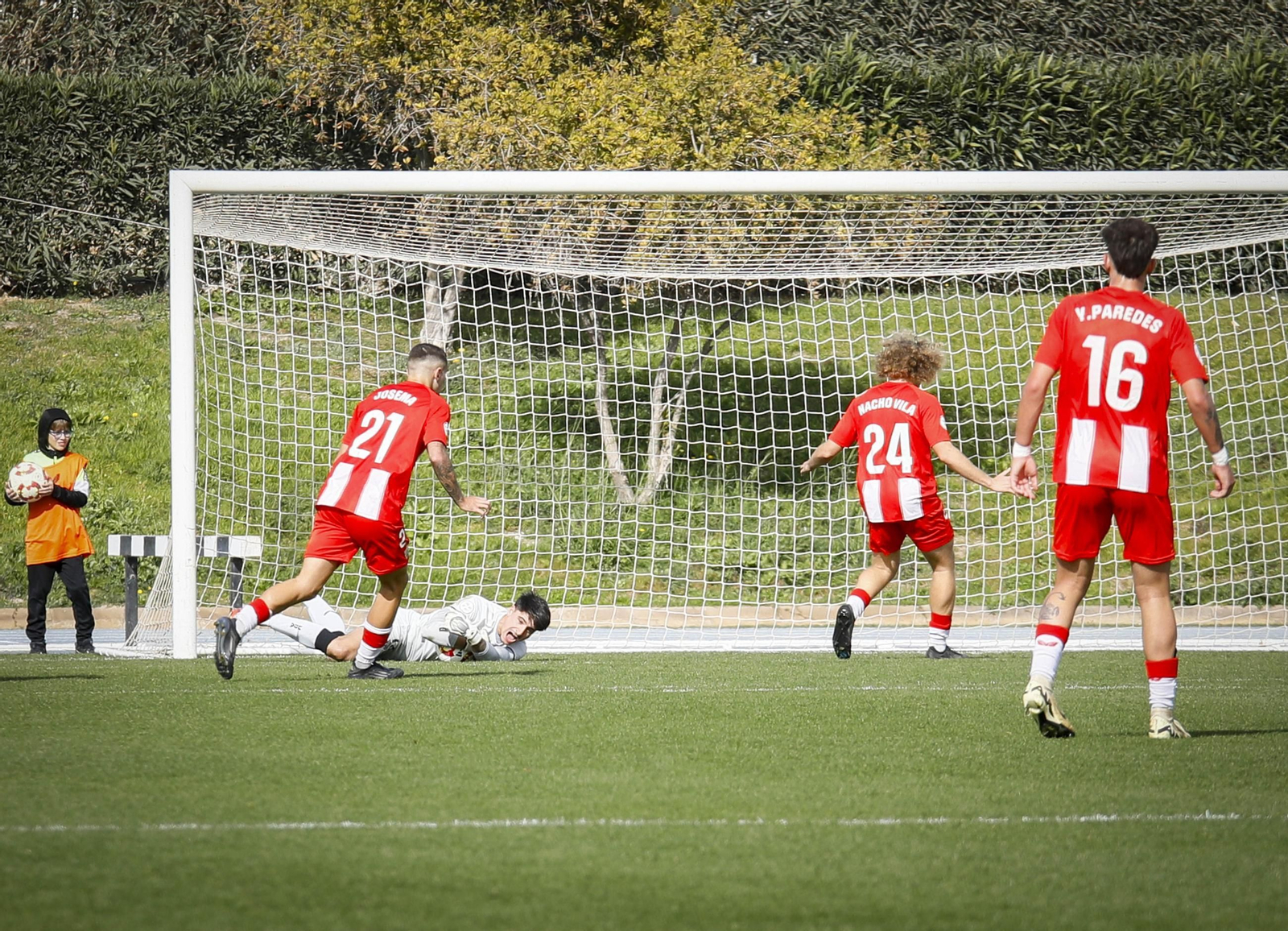 Imágenes del partido entre Almeria B contra Villanovense de segunda RFEF