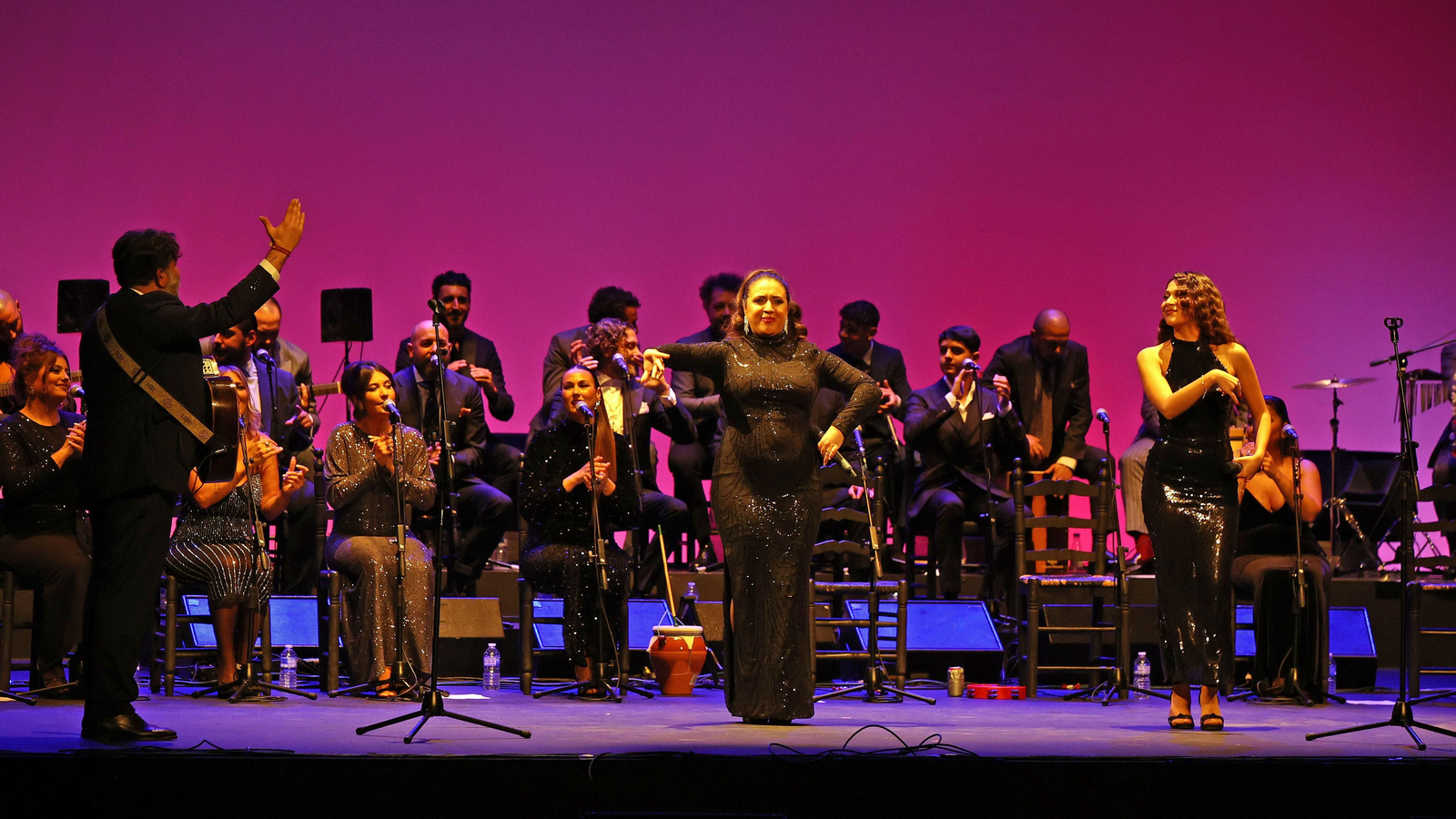 Zambomba de Luis de Perikín en el Teatro Villamarta de Jerez
