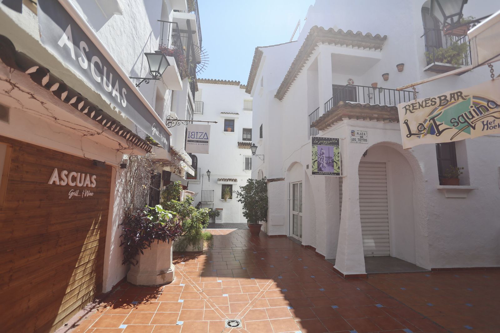 Fotos del Torremolinos menos turístico por culpa del coronavirus