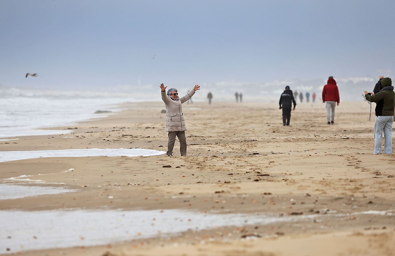 Las fotografías del primer día del años en las playas de Huelva