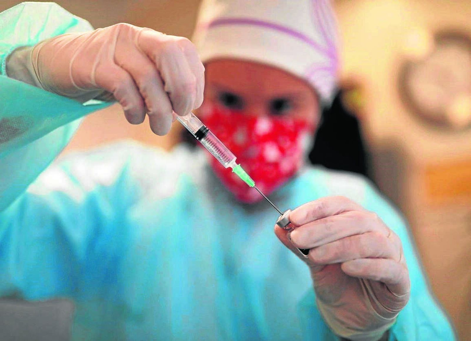 El inicio de la campaña de vacunación, el punto de inflexión de la pandemia en Navidad.