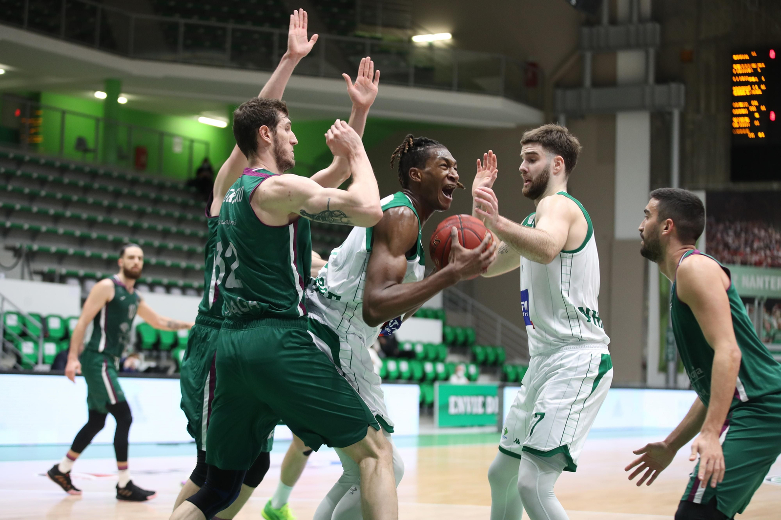 Las fotos del Nanterre-Unicaja.