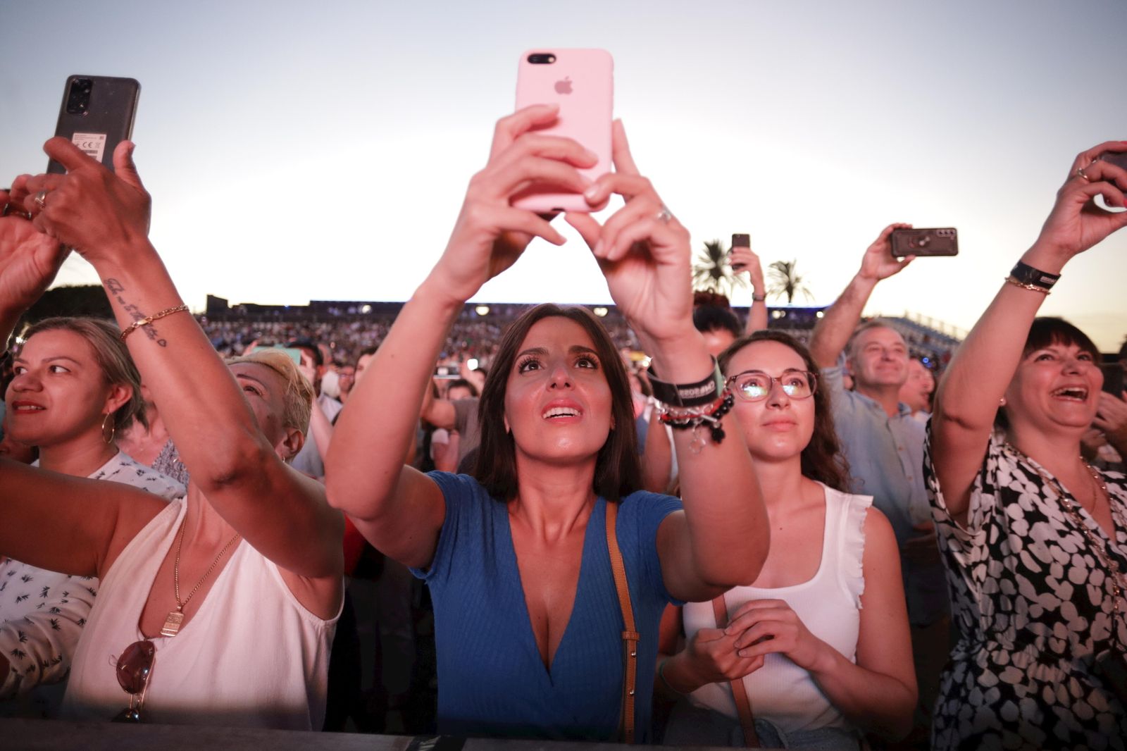 Búscate en el concierto de Juan Luis Guerra en el Concert Music Festival