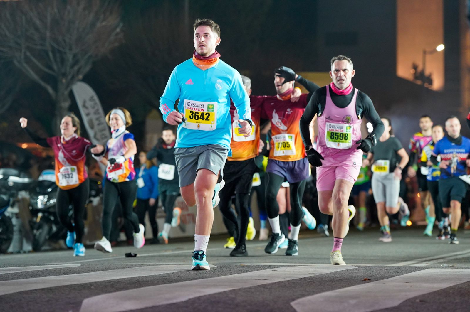 En imágenes: búscate en tu llegada a meta de la Carrera de San Antón 2026 (12)