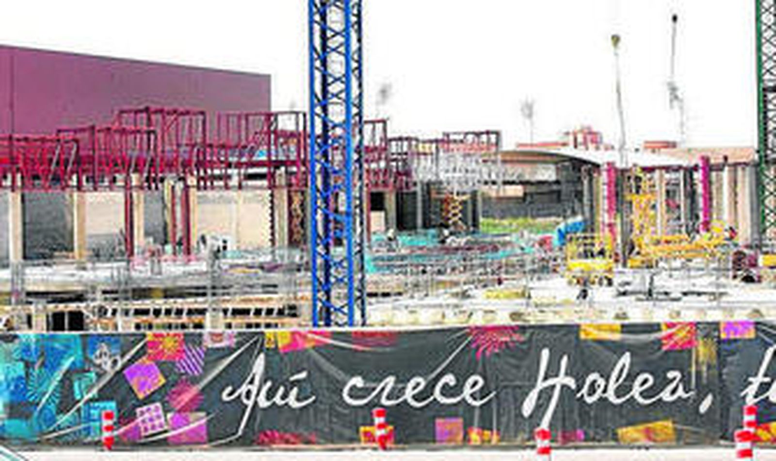Obras de construcción del centro comercial Holea.