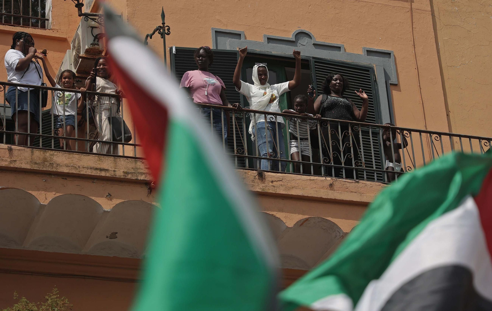 Fotos de la manifestación contra el uso del Puerto de Algeciras, para las operaciones de abastecimiento de Israel en la guerra con Gaza