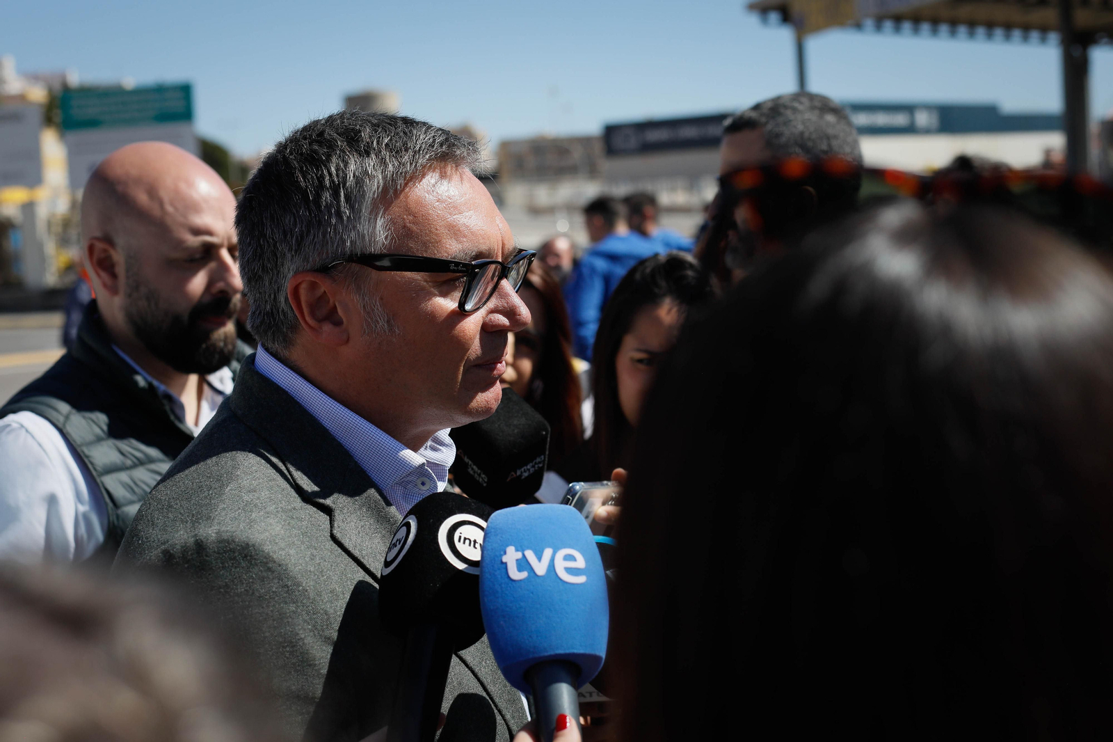 Los agricultores colapsan el puerto de Almería