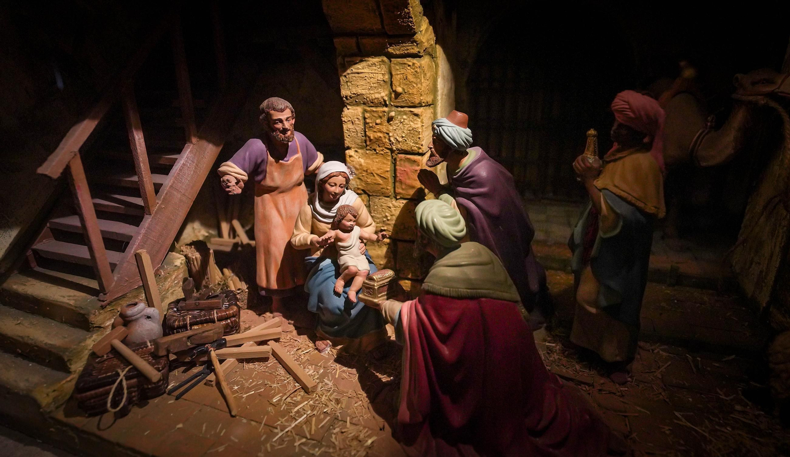 Imágenes de la exposición '50 Navidades montando el Belén' en Jerez